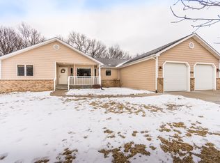 8708 Eagles Landing Dr, Manhattan, KS 66502