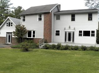 3039 Township Woods Rd, East Greenville, PA 18041
