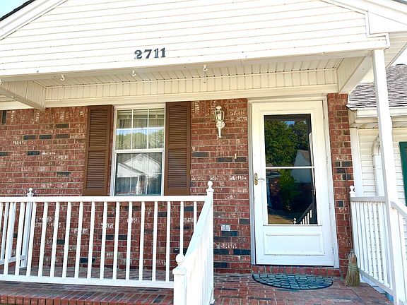 2nd image of 2711 Oak Meadow Pl