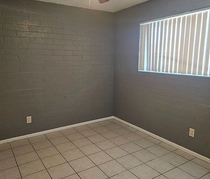 4900 E Culver St #9 — Photo 12