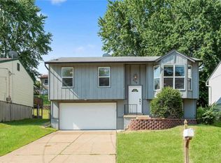 236 Green Jade Estates Dr, Fenton, MO 63026