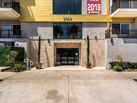 5th image of 2939 Leeward Ave #507