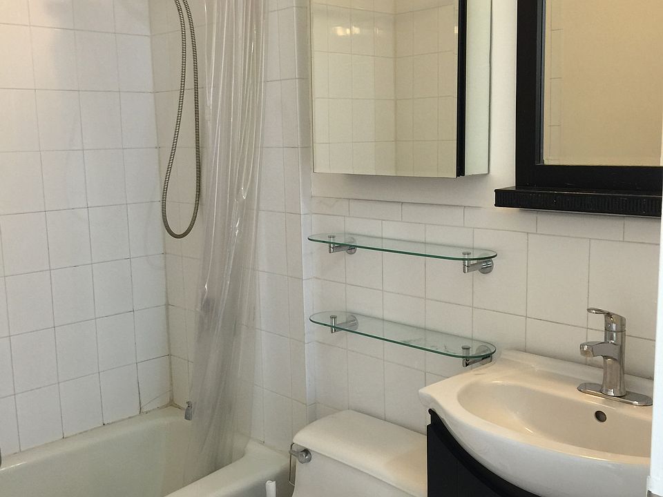 1st image of 30 W 61st St APT 25E