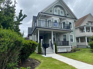 108 Glenway St FLOOR 3, Dorchester, MA 02121