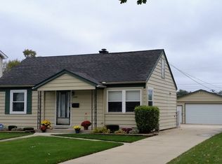 2449 Sarah St, Franklin Park, IL