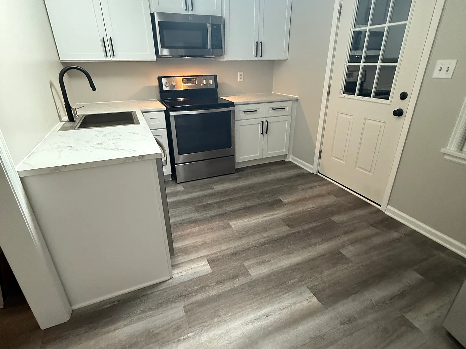 3 bed, 1100 sqft, $1,350 — Photo 4