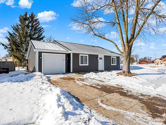 3rd image of 2132 Poncianni Ave