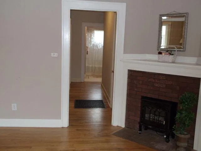 647 N Webster St — Photo 5