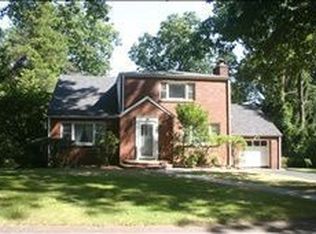 25 Highwood Rd, West Orange, NJ 07052