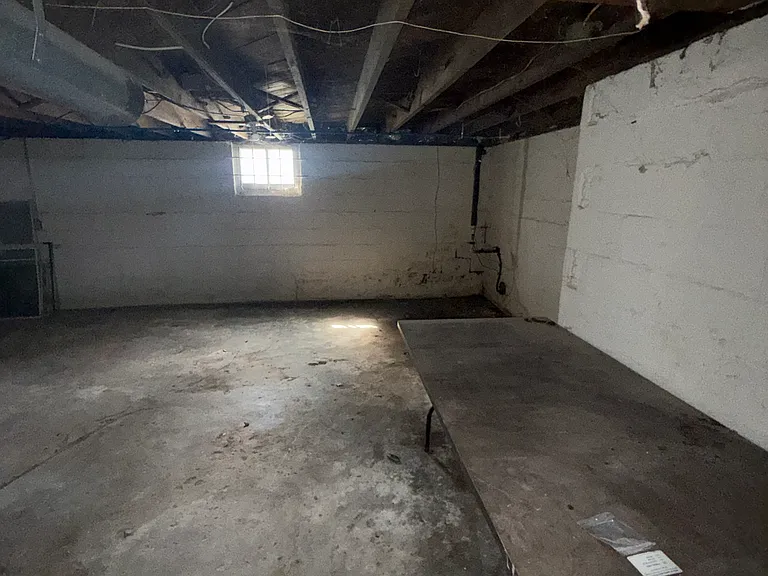 3918 Trumbull Ave — Photo 25