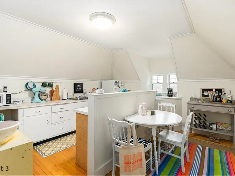 668 Middle St #3 — Photo 8