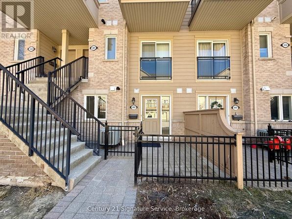 4975 Southampton Dr #302, Mississauga, ON L5M 8E5