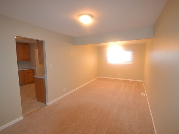 3rd image of 1395 Highland Blvd