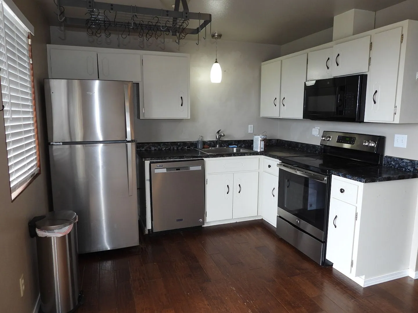 4 Bed with Daylight Basement — Photo 3
