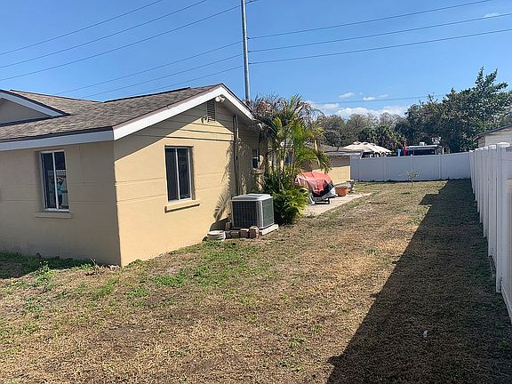 5th image of 2508 W Auburn Ave