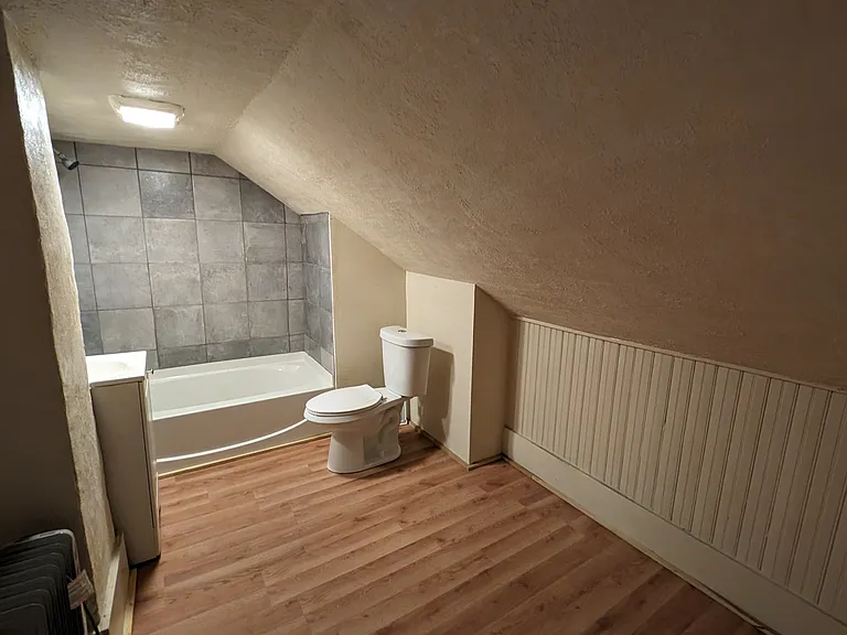 555 Deeds Ave — Photo 10