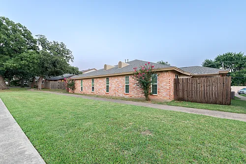 756 E Pecan St Photo 1
