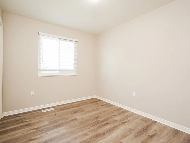 110 E 1175 N — Photo 12