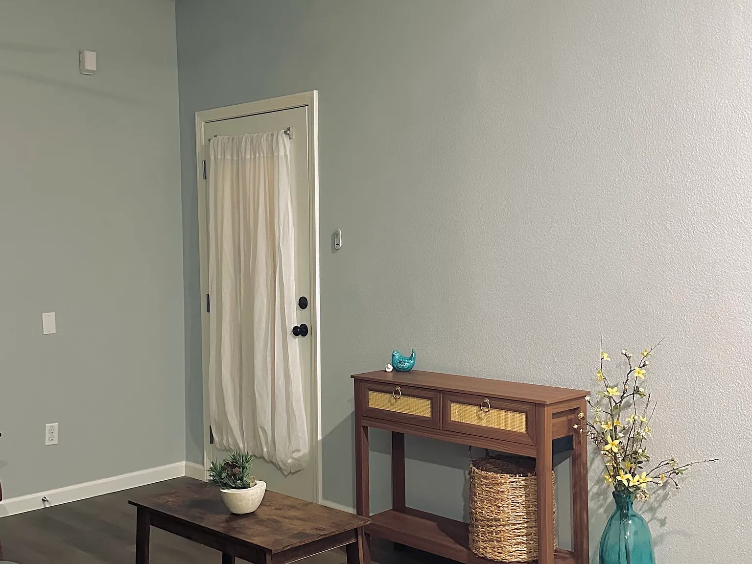 1691 Liv Ct — Photo 2