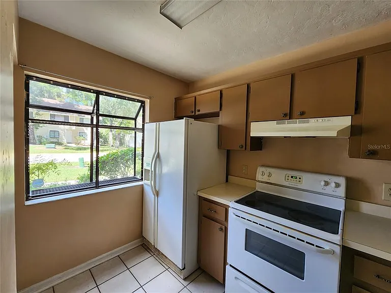 6288 SW 8th Pl — Photo 3