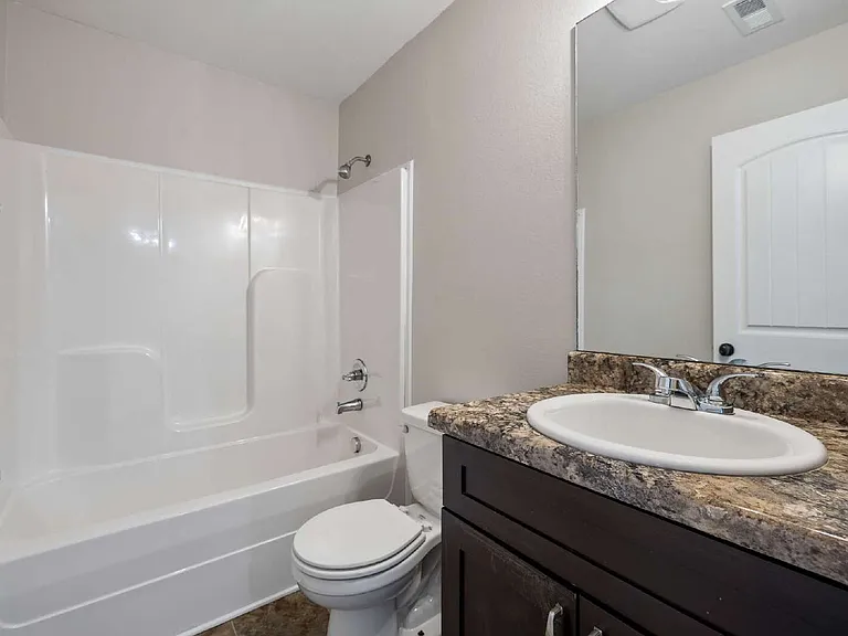 1240 Winterset Dr — Photo 33