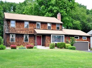 44 Farmstead Ln, Windsor, CT 06095