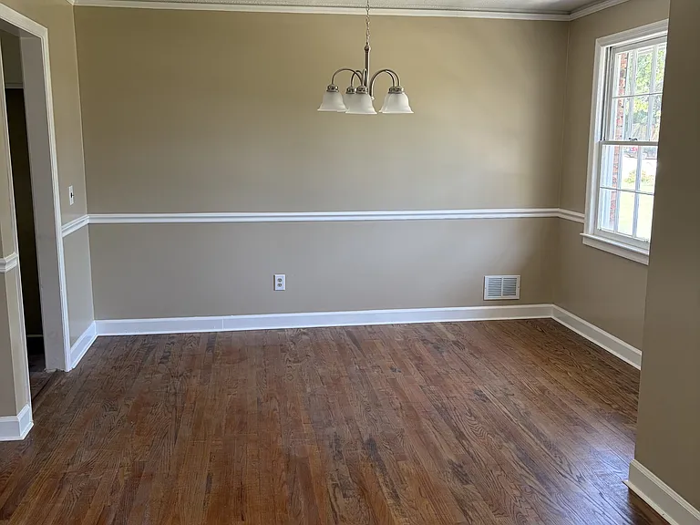 3208 Downes Grove Rd — Photo 14