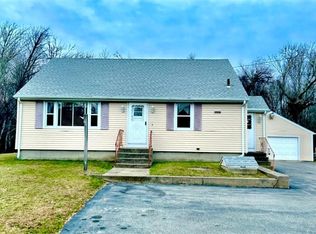 960 East Rd, Tiverton, RI 02878