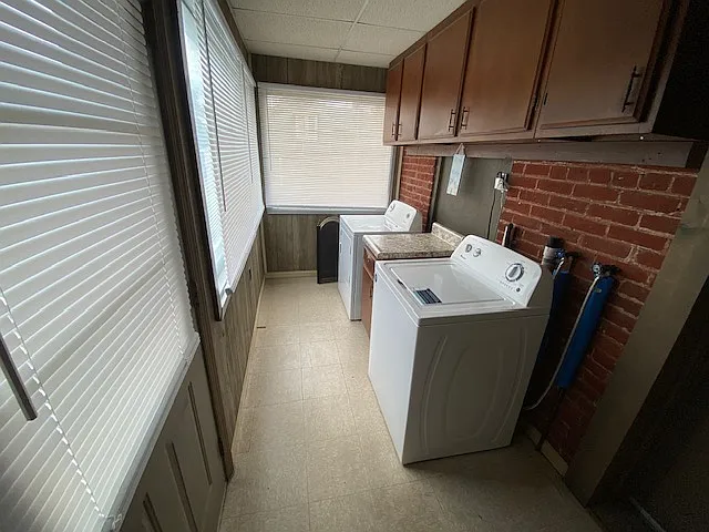 2 bed, 1000 sqft, $1,100 — Photo 2