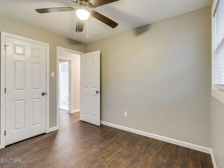1724 Boone Cir — Photo 7