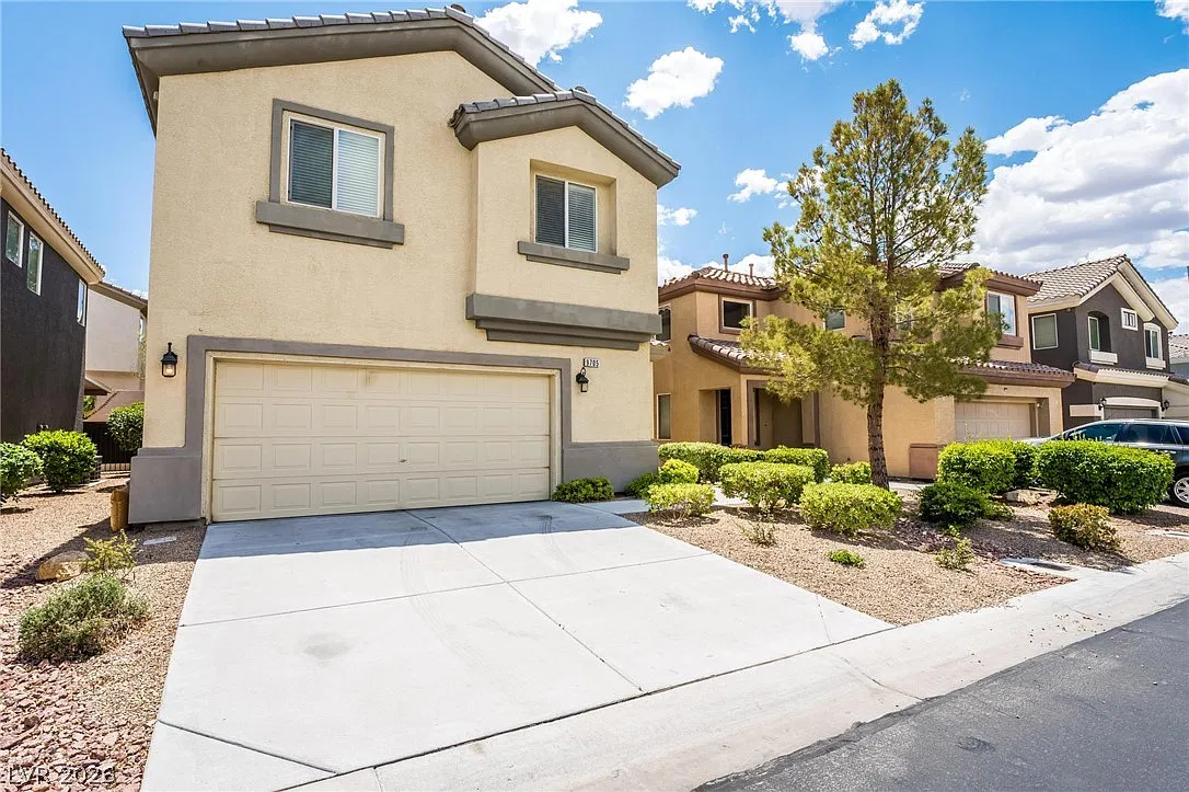 3 bed, 2.5 bath, 2019 sqft, $2,300 — Photo 2