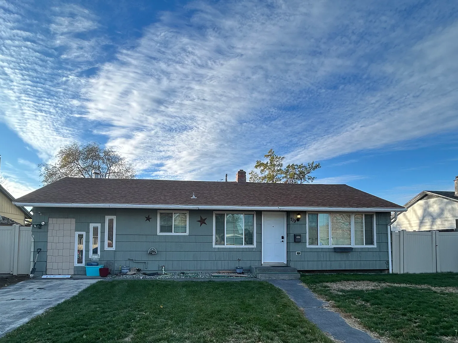 3 bed, 1164 sqft, $1,700 — Photo 1