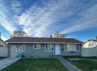 719 W Loop Dr, Moses Lake, WA 98837