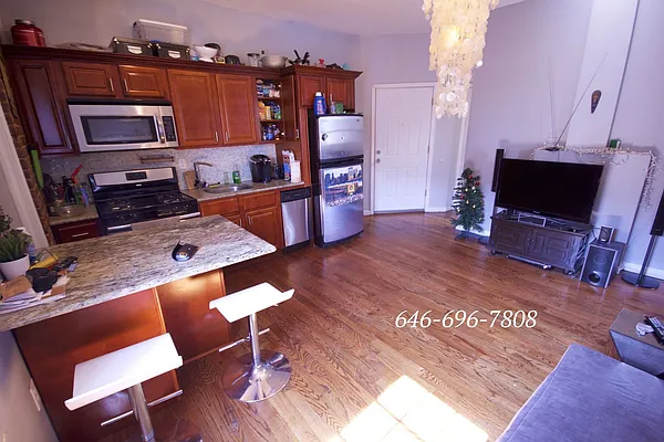 Rented by Brickwood BWR LLC | media 24