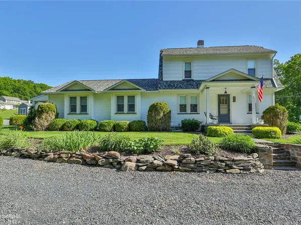 1404 Sugar Hollow Rd, Chestnuthill Township, PA 18330