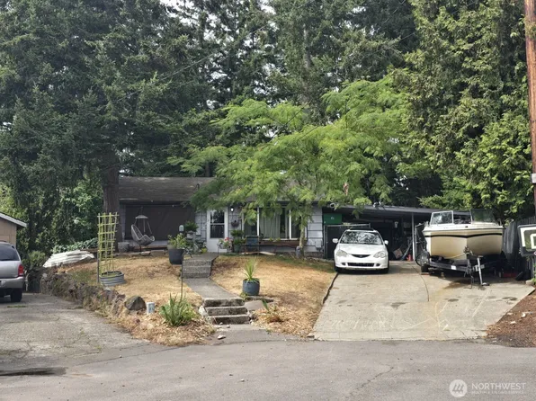 669 Pierce Court NE, Renton, WA 98056