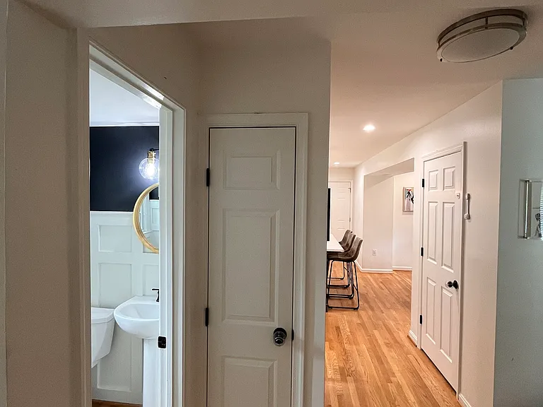 8612 Yardley Dr — Photo 6