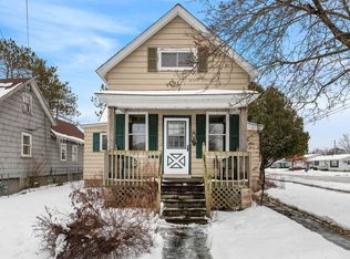 655 Gilmore St, Marinette, WI 54143
