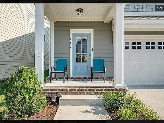 3rd image of 2037 Orangery Dr