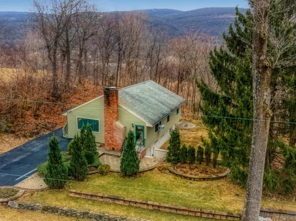 22 Evergreen Trl, Vernon Twp., NJ 07462