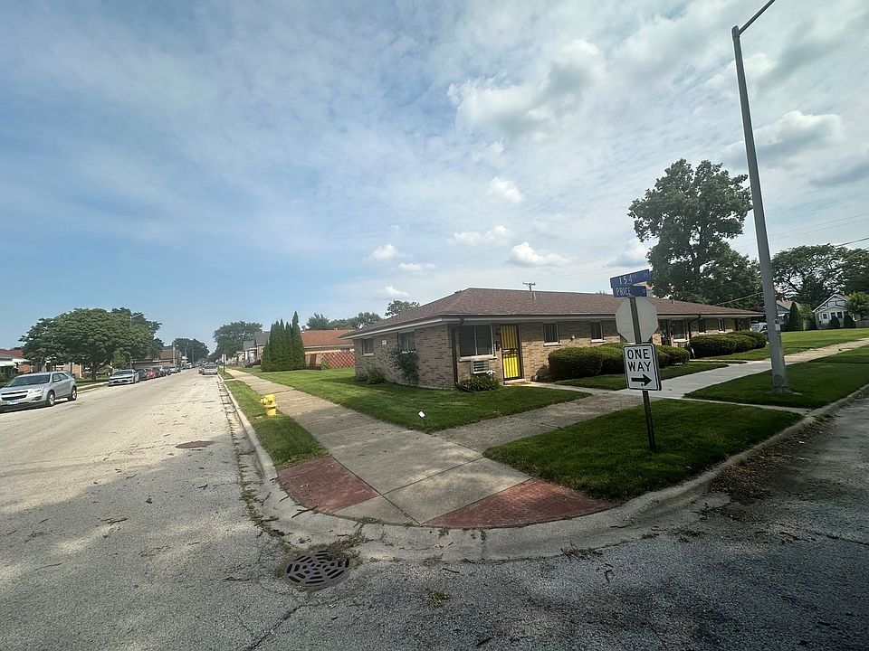 2nd image of 447 154th Pl