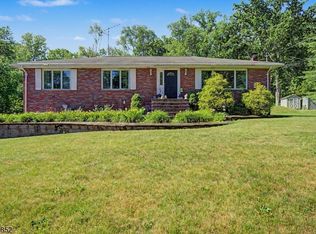 10 Rita Ln, Jefferson Twp., NJ 07438