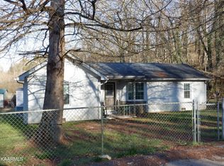 338 Ayres Ave, Harriman, TN 37748