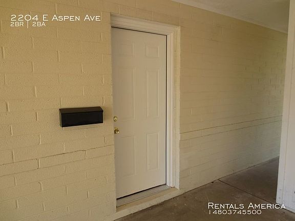 5th image of 2204 E Aspen Ave