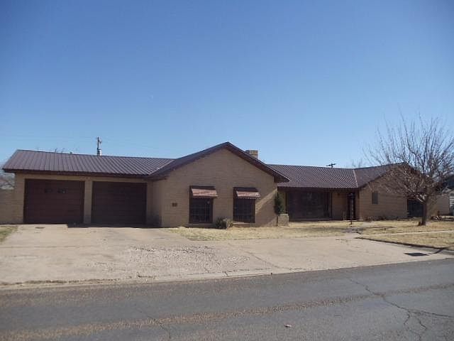 1st image of 907 Avenue C