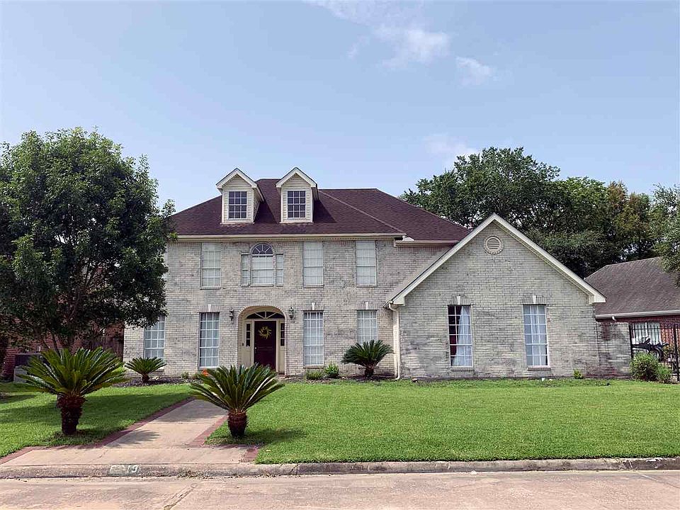 1st image of 6219 Sheridan Oaks Dr