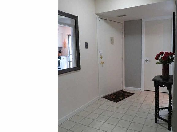 4th image of 403 Shawmont Ave APT A