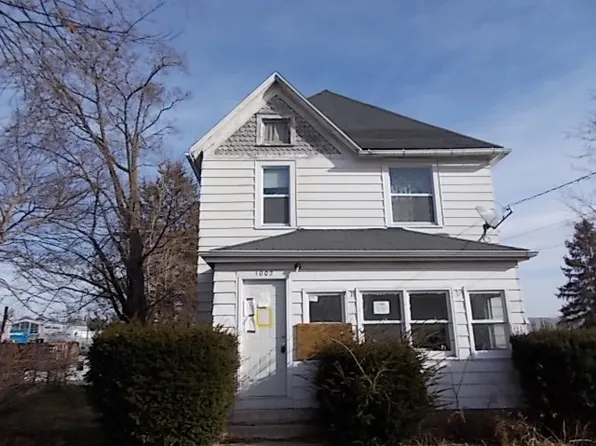 1002 N Hennepin Ave, Dixon, IL 61021