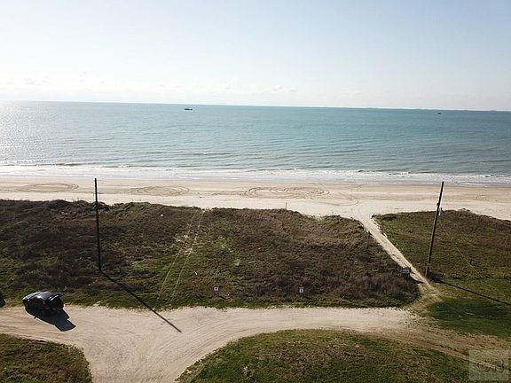 2nd image of 764 Bolivar Dunes Blvd