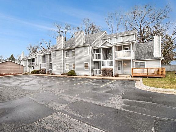 3rd image of 1410 N Oakhill Dr #5